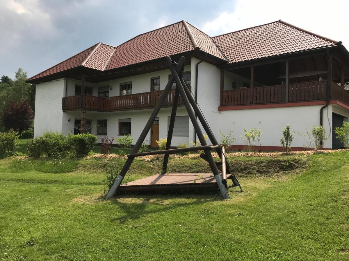 B&B Neuses Am Brand Sonnefeld 外观 照片